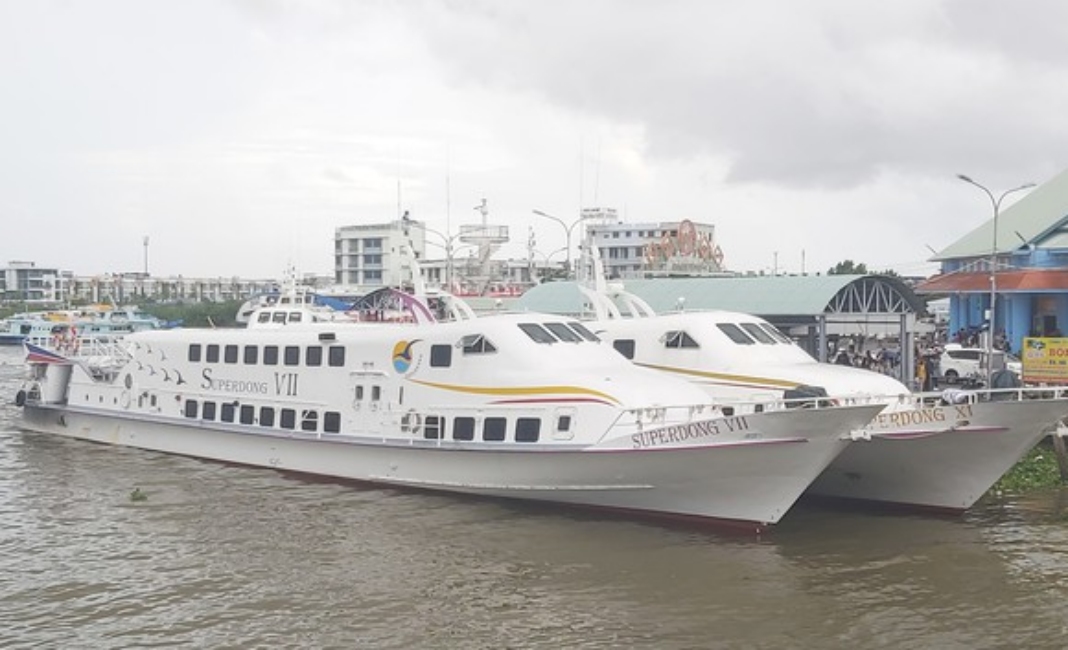 High-speed boat service to Phu Quoc suspended