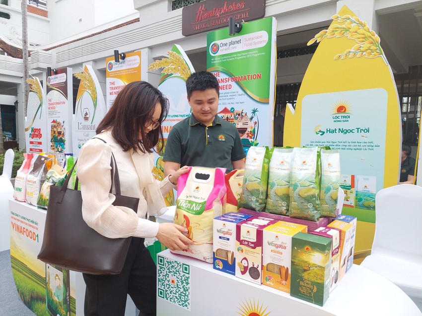 PM urges relevant bodies to improve rice trade