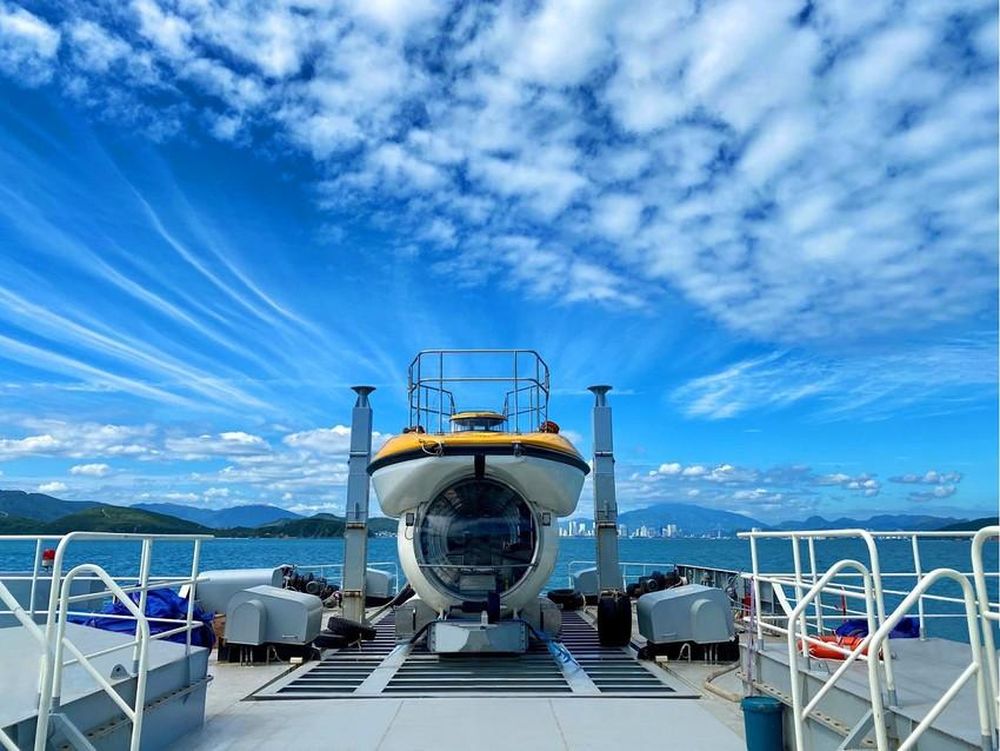 Pilot tourism submarine service in Nha Trang Bay extended