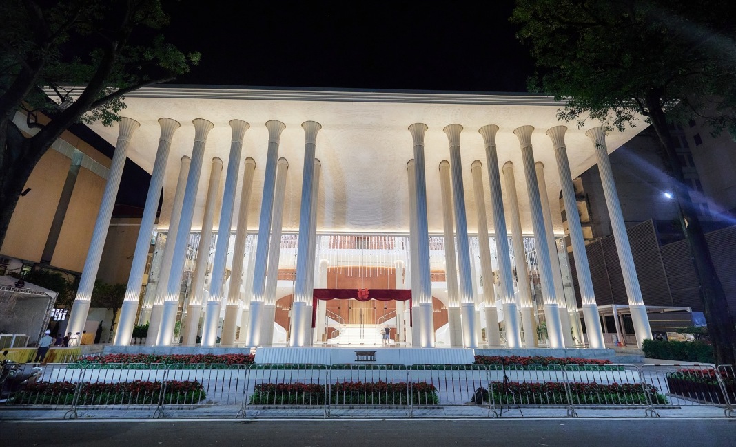 Hanoi inaugurates Ho Guom Opera House