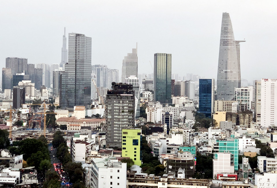 Vietnam's central bank may cut interest rates further: UOB