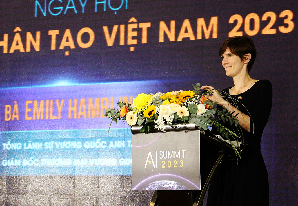 Vietnam, UK exchange experiences on responsible use of AI