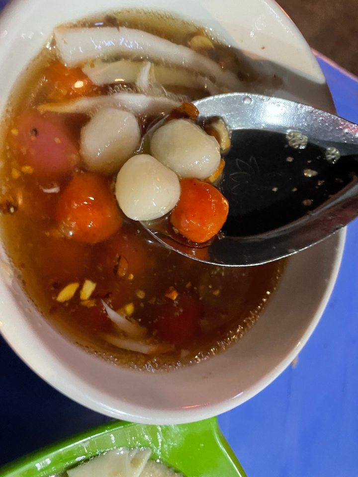 Savoring thang den in cold weather