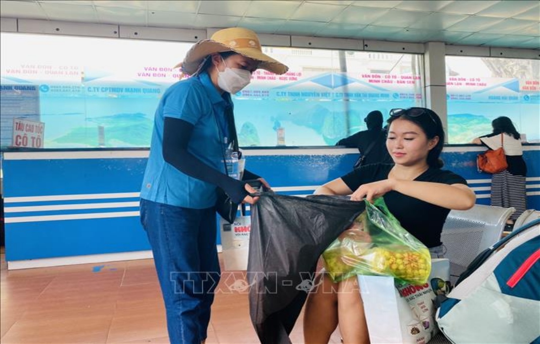 Single-use plastic products banned on Co To Island