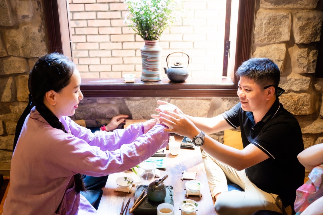 Exploring Hue on a three-day tour