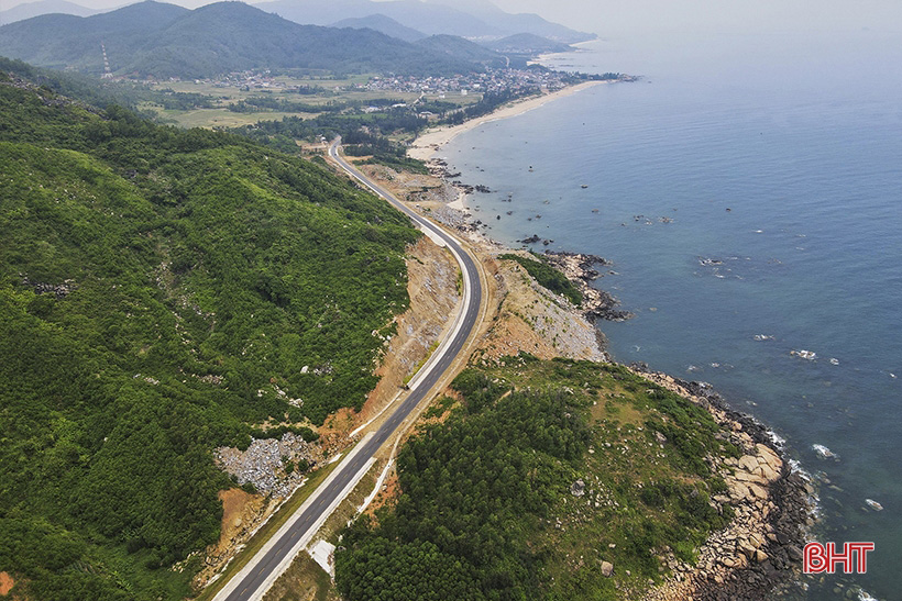 Ha Tinh proposes turning coastal road into national highway