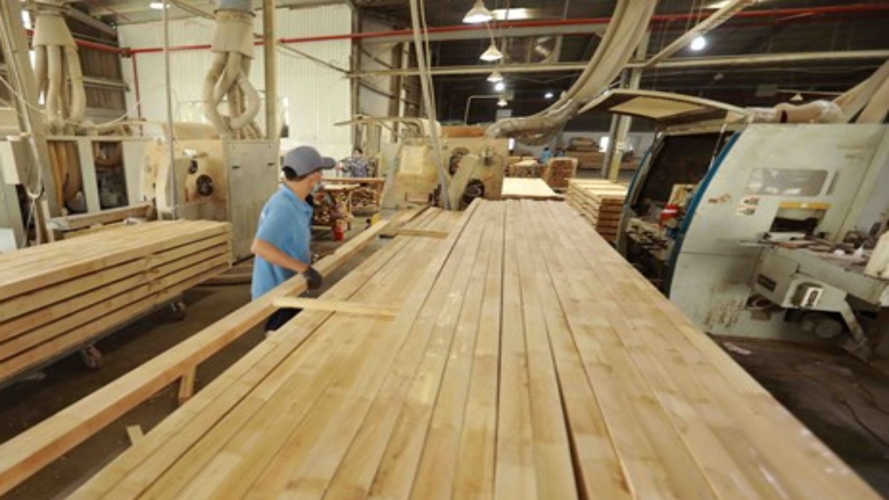 Hanoi’s Jan-Sept industrial production rises 3.5% y-o-y