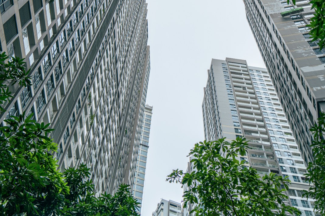 Office rents in HCMC decline, vacancy rates rise: report