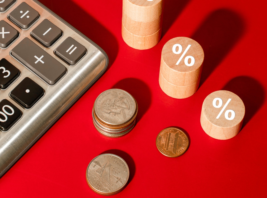 Deposits surge despite rate cuts