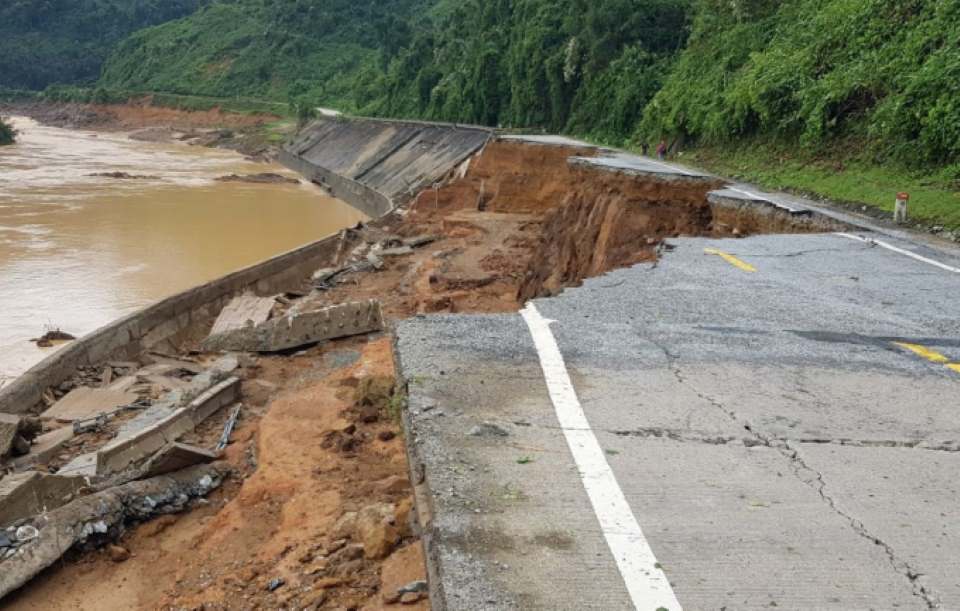 Landslide and flood alerts issued amid heavy rains in central Vietnam
