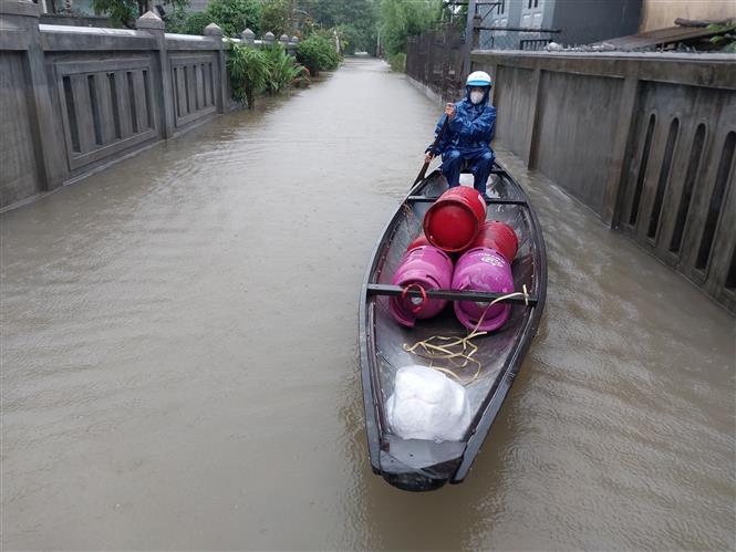 Heavy rain triggers severe flooding in central provinces