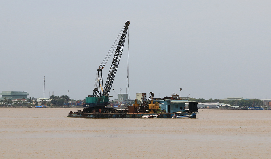 Sand shortage affects HCMC Beltway 3 project