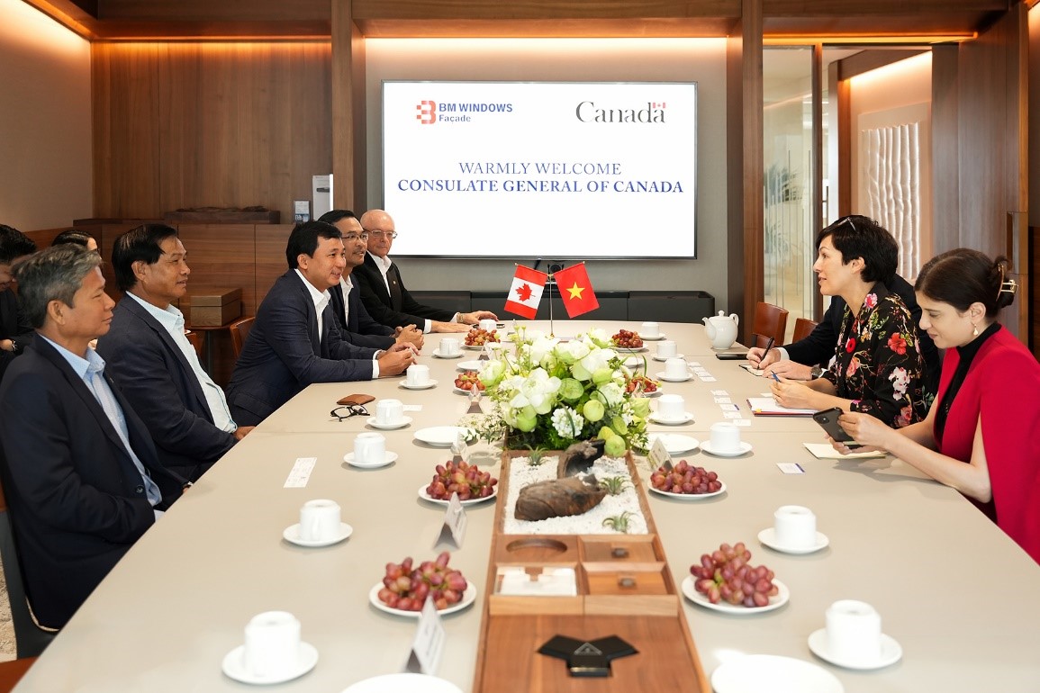 Consul General of Canada visits BM Windows – the company building the façade of The One Toronto project