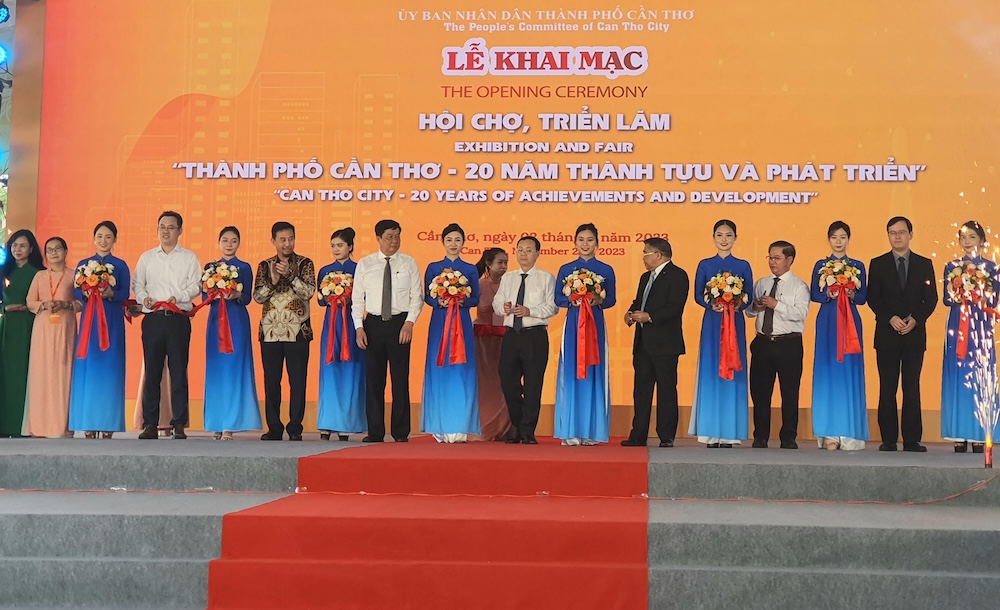 Can Tho hosts fair and expo to mark 20 years of accomplishments and growth