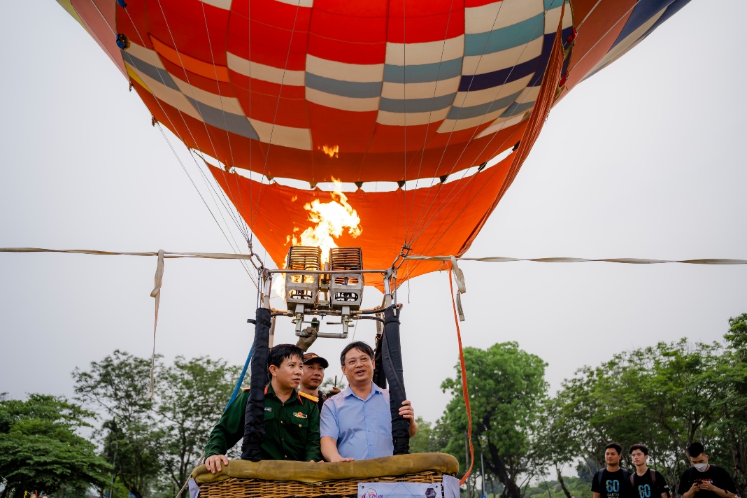 Captivating moments at Hue Festival