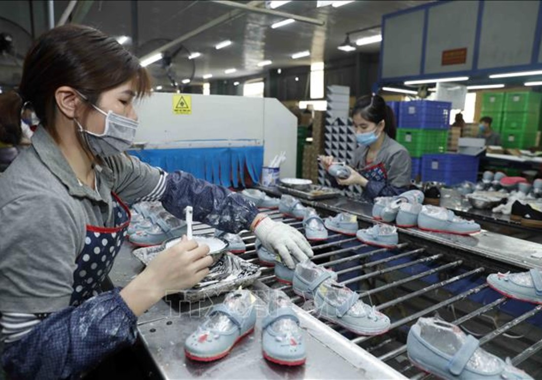 Vietnam's January IIP falls 4.4% versus December