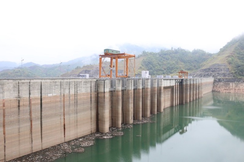 Coal-fired power plants at full throttle as hydropower reservoirs run low