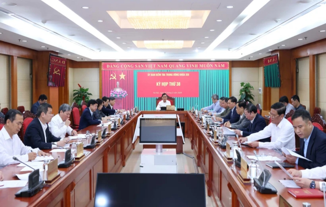 Discipline recommended against Vinh Phuc, Quang Ngai officials