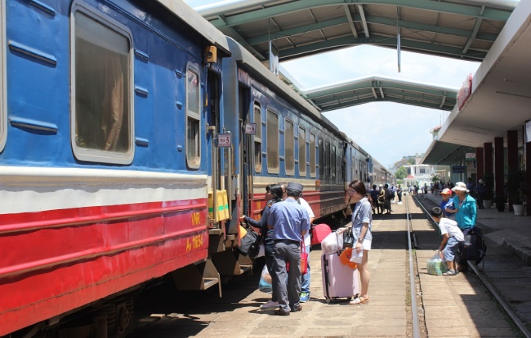 Railway sector to offer discounts in summer travel season