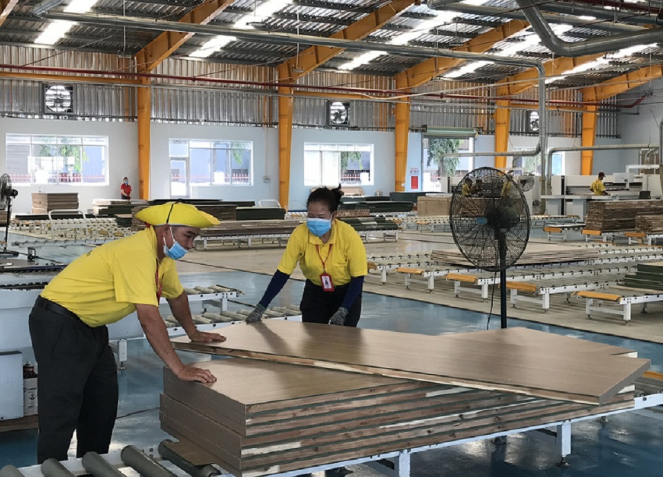 Vietnam has nearly 99,000 new market entrants, re-entrants in Jan-May
