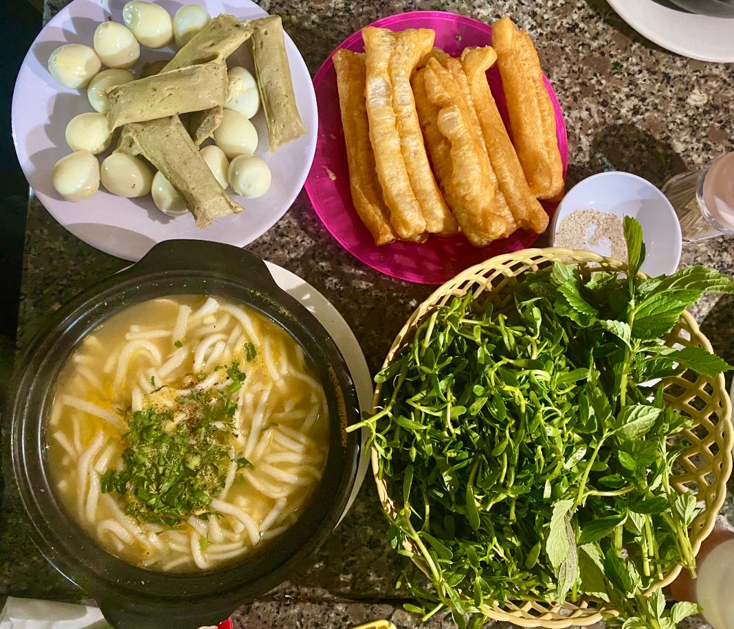 Savoring unique noodle soup in Mang Den