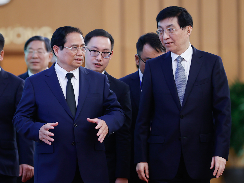 Vietnam, China to enhance bilateral relations