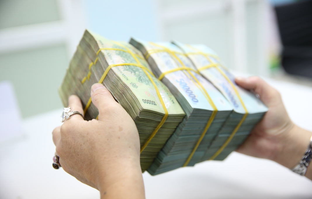 Fiscal policy – tight or expansionary?