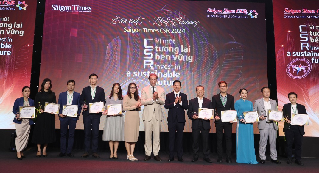 Saigon Times honors 40 businesses with outstanding CSR initiatives