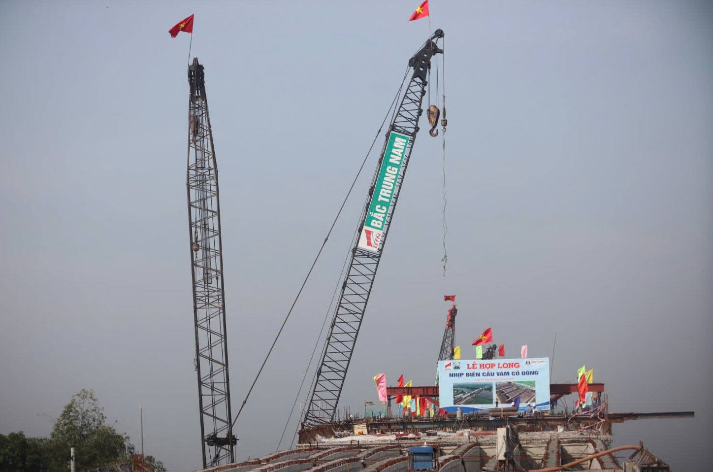 Long An builds key road connecting southeastern and southwestern provinces