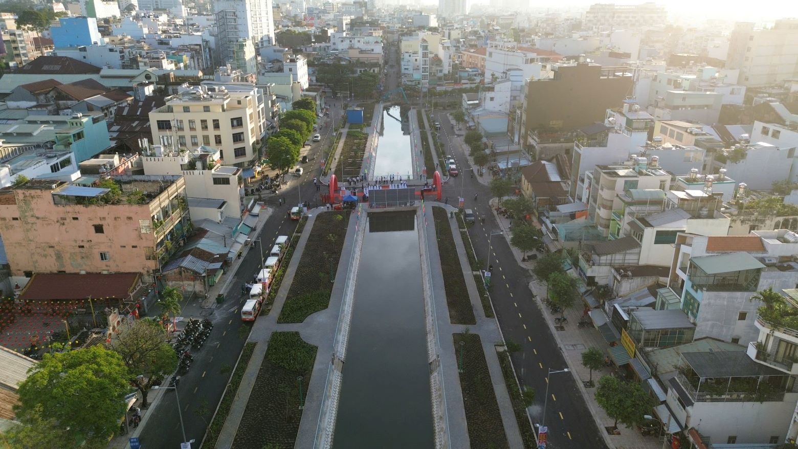 HCMC opens upgraded section of Hang Bang Canal