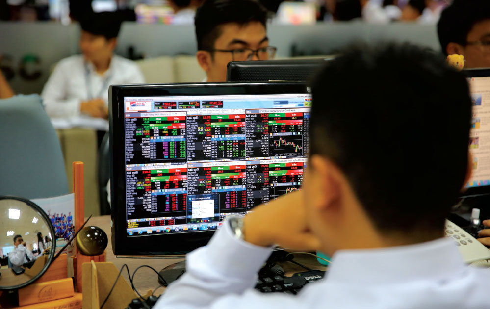 Foreign funds reduce stakes in Sacombank