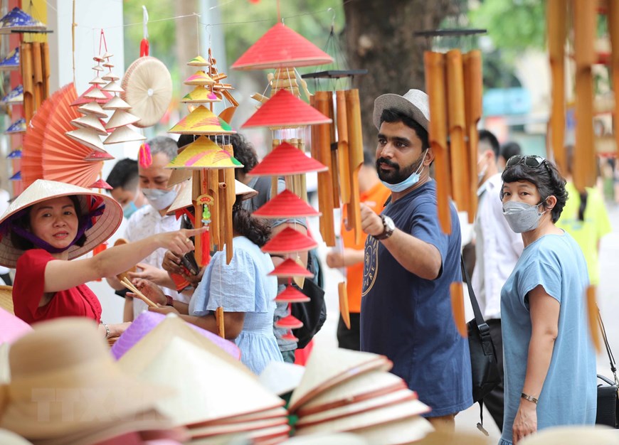 Hanoi attracts around one million tourists during Tet