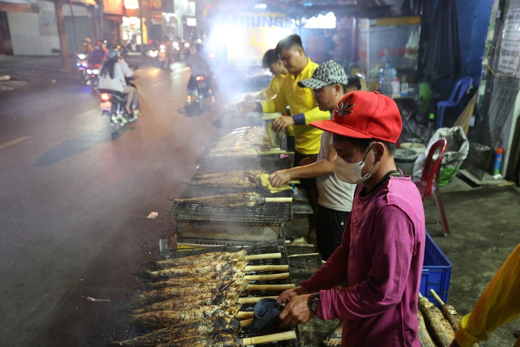 Thousands of grilled snakehead fish ready for God of Wealth Day