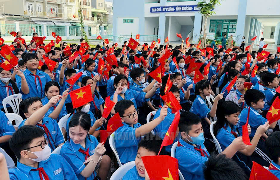 HCMC to waive tuition fees for all students in 2025-2026 school year