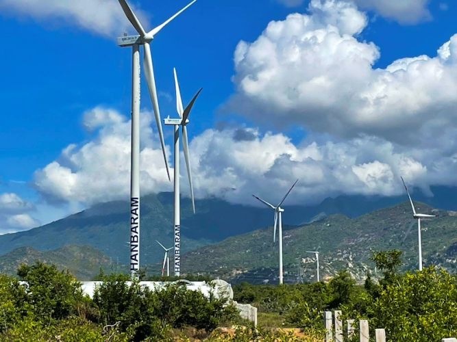 Tra Vinh to launch five renewable energy projects this year