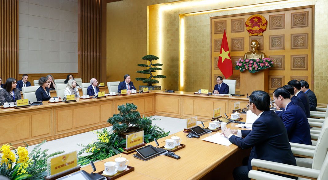 Vietnam PM wants stronger ties with U.S. universities