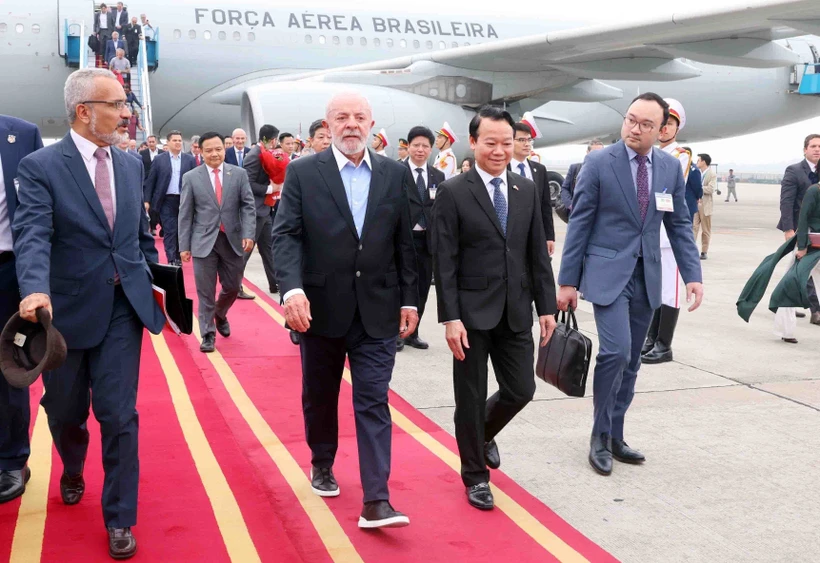 Brazilian President begins state visit to Vietnam