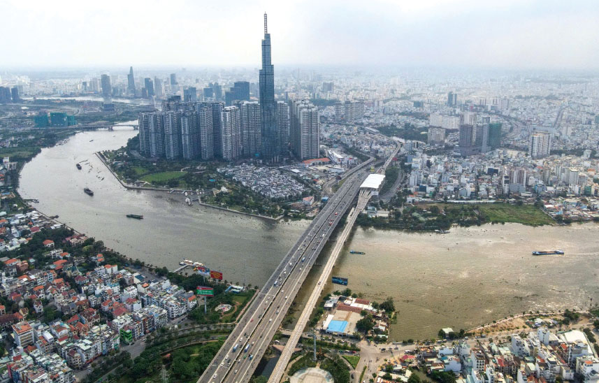 One center – three corridors for HCMC