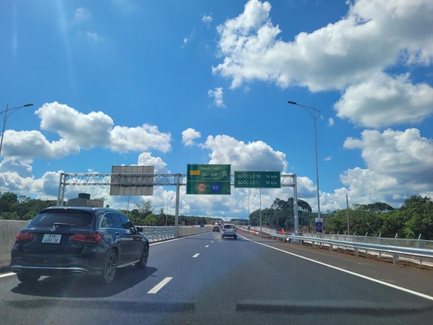 Toll collection plans for five expressways approved