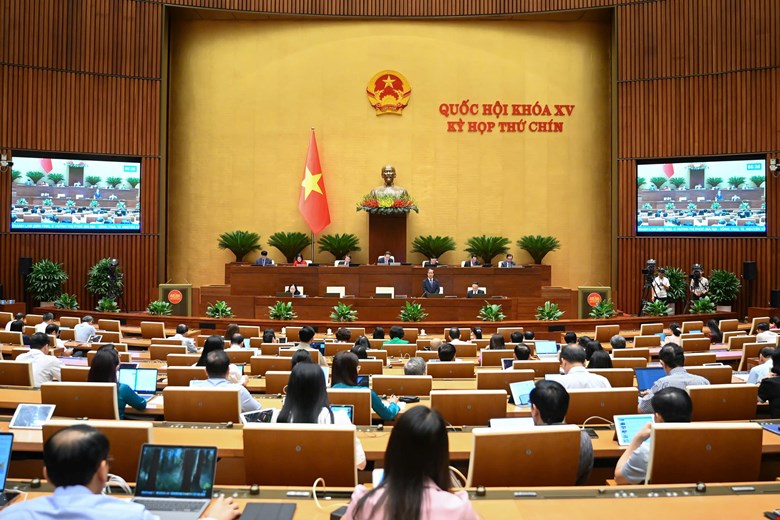 Vietnam to scrap public school tuition, aid private school students