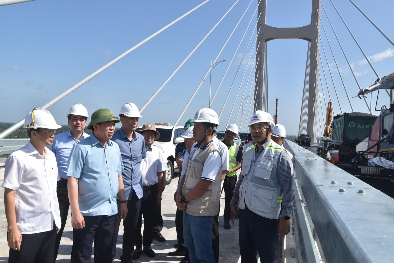 Rach Mieu 2 Bridge reaches nearly 97% completion