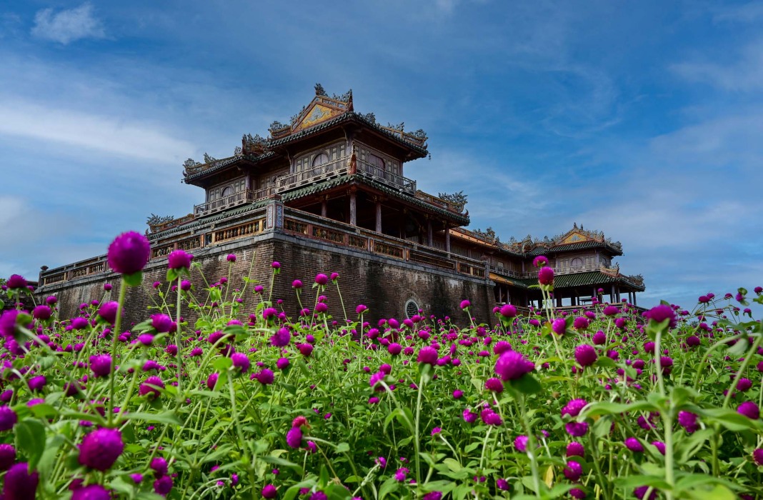 Royal pavilion stands in imperial citadel