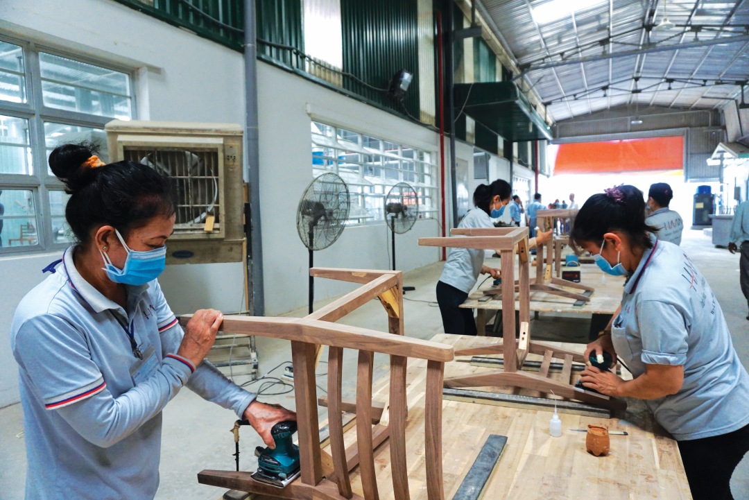 A tougher road for wood industry
