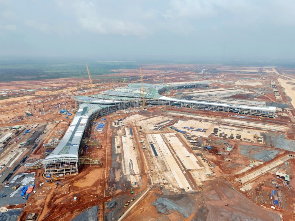 CAAV plans to move int'l flights from Tan Son Nhat to Long Thanh in phases