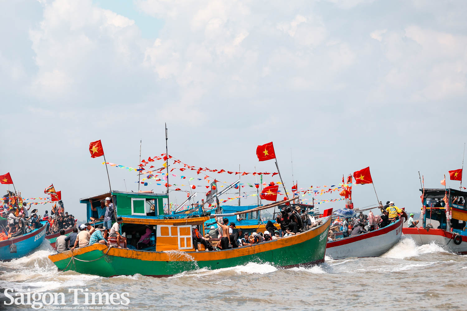Can Gio fishermen set sail for whale worship festival