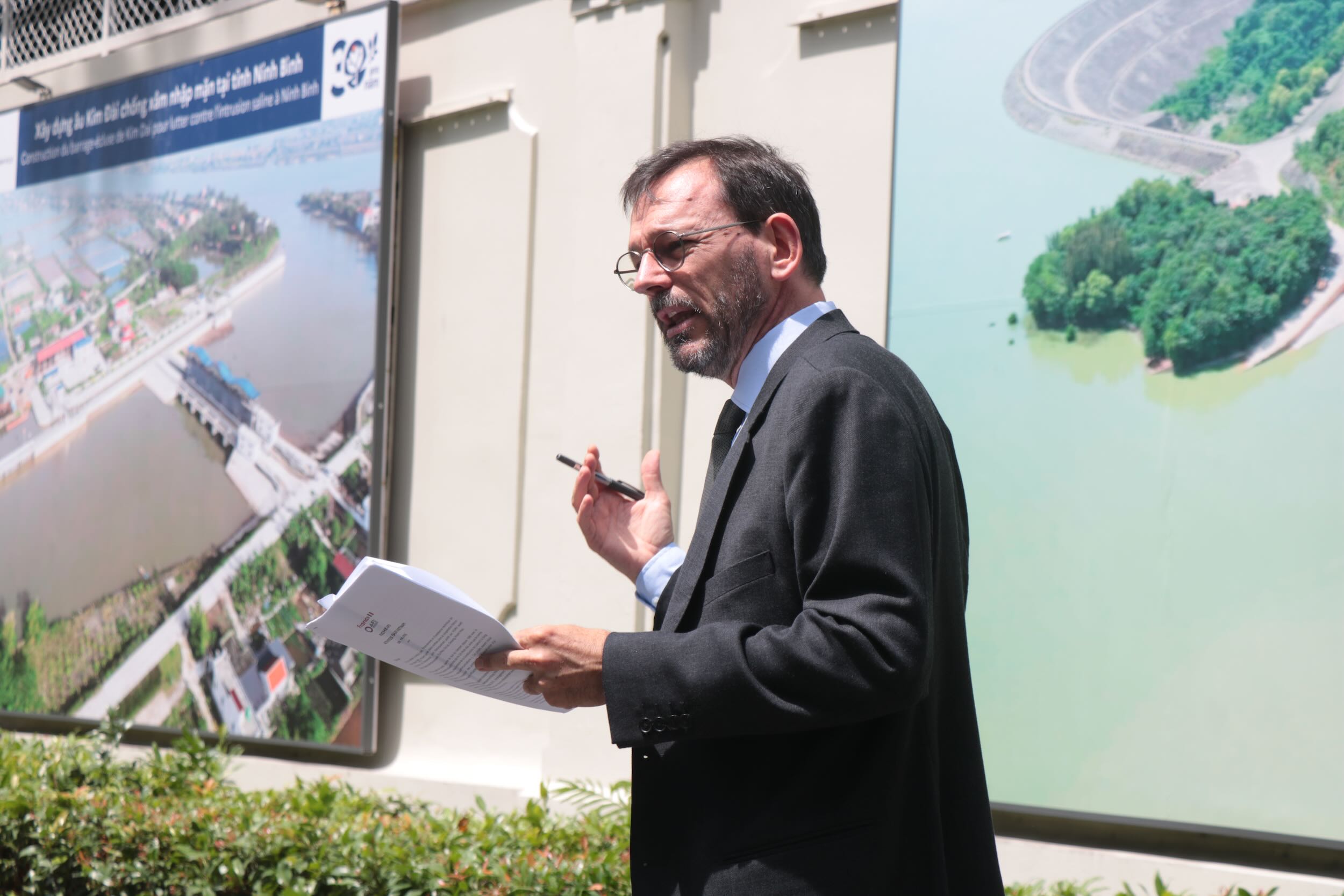 AFD marks 30 years of cooperation in Vietnam with photo exhibition in HCMC