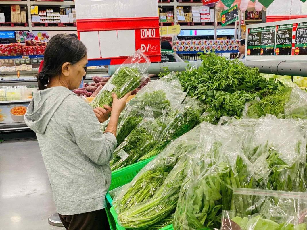Extended rains raise risk of vegetable shortages in HCMC