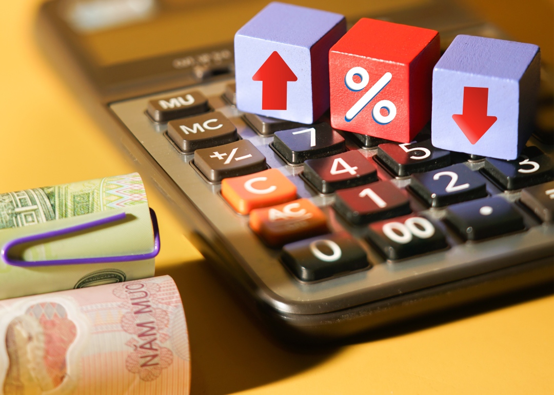 Higher interest rates in sync with macro stability