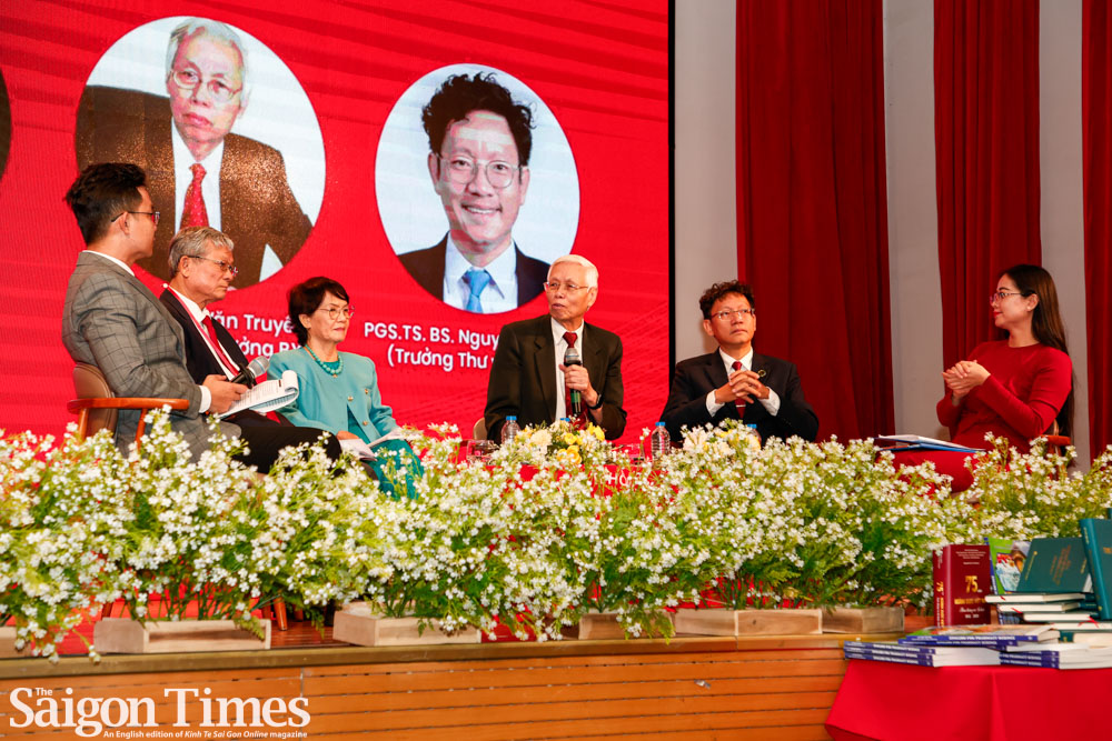 HIU hosts knowledge-sharing forum to promote lifelong learning, reading culture