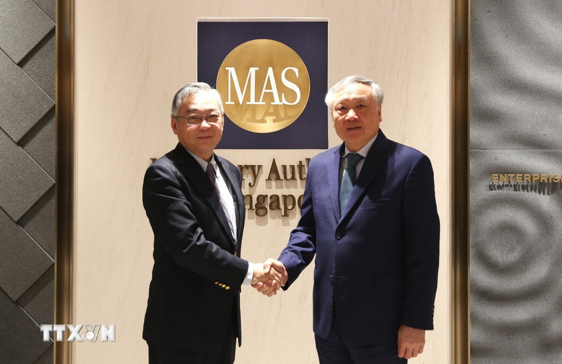 Vietnam seeks Singapore’s expertise to develop international financial center